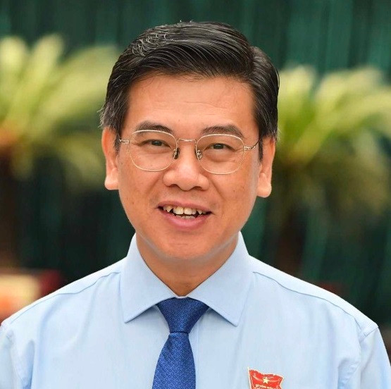 Tháng 2/2021, tại kỳ họp thứ 25 (kỳ họp chuyên đề), HĐND TPHCM khóa IX đã bầu ông Nguyễn Văn Dũng, khi đó là Chủ tịch UBND quận 1 giữ chức Phó Chủ tịch HĐND TPHCM. (Ảnh: SGGP)