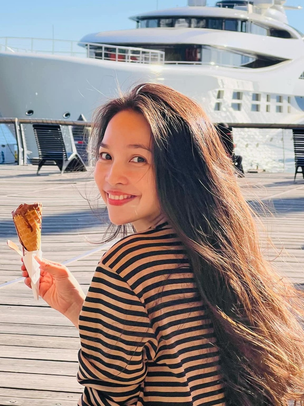 Trên Facebook cá nhân, Hiền Thục chăm chỉ cập nhật hình ảnh ghi lại cuộc sống thường ngày của mình.