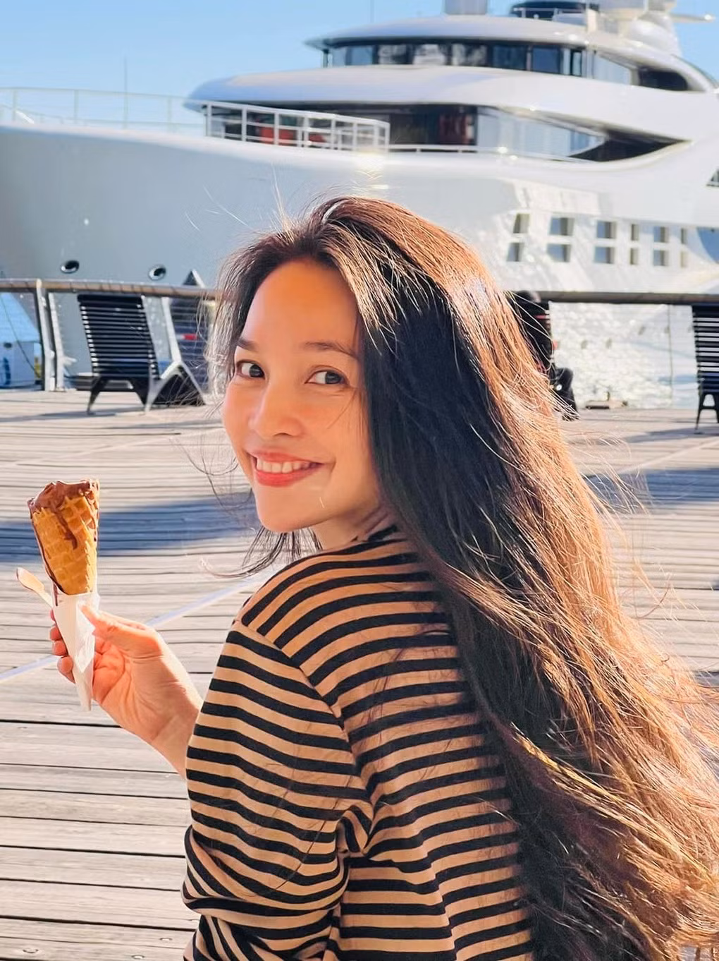 Trên Facebook cá nhân, Hiền Thục chăm chỉ cập nhật hình ảnh ghi lại cuộc sống thường ngày của mình.