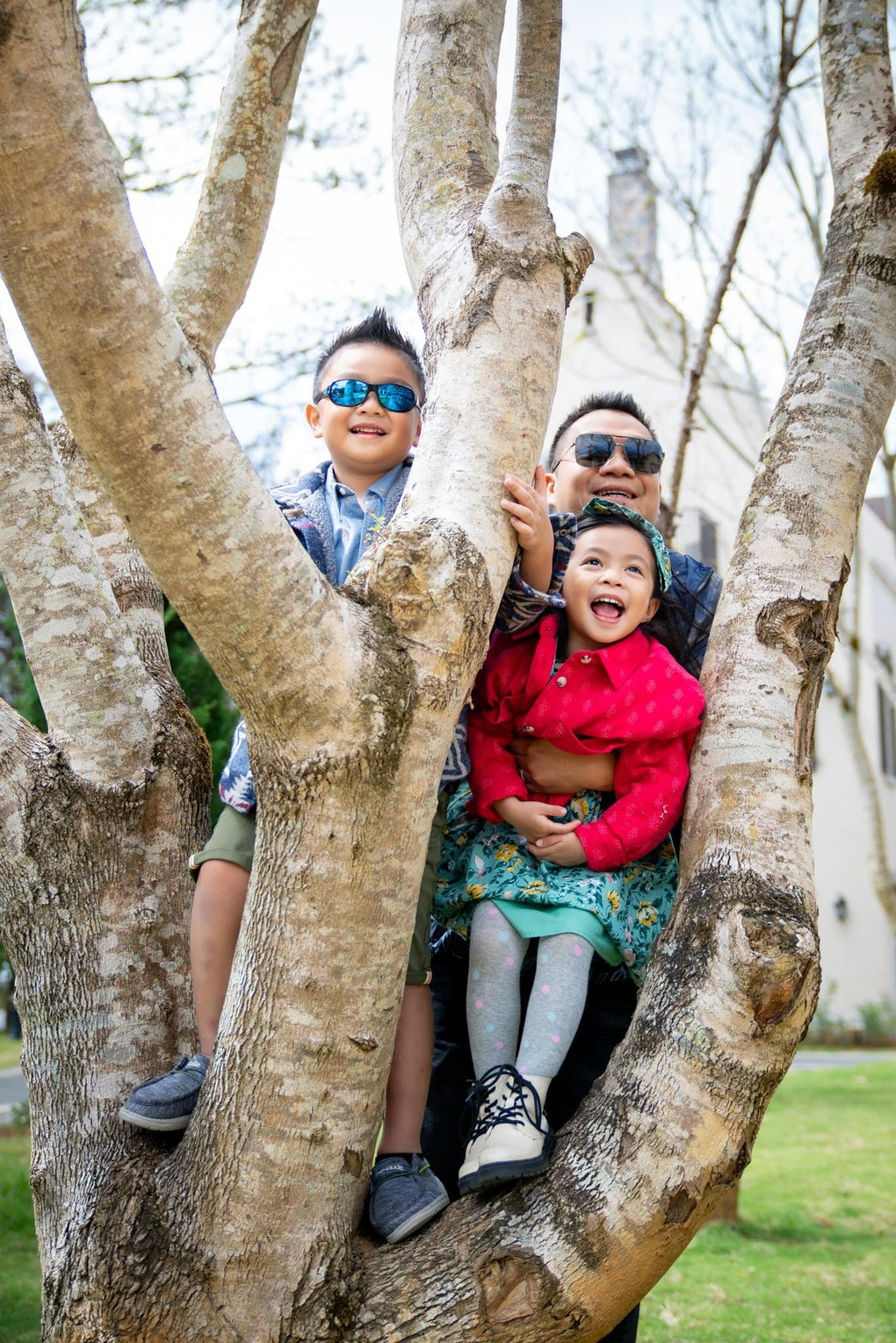 Mặc dù bận rộn với công việc kinh doanh, nhưng vợ chồng Tăng Bảo Quyên luôn dành thời gian cho tổ ấm. Họ thường xuyên đưa các con đi du lịch, nghỉ dưỡng trong và ngoài nước. Trong các dịp kỷ niệm quan trọng, gia đình cô cũng dành trọn thời gian bên nhau (Ảnh: Facebook nhân vật). 