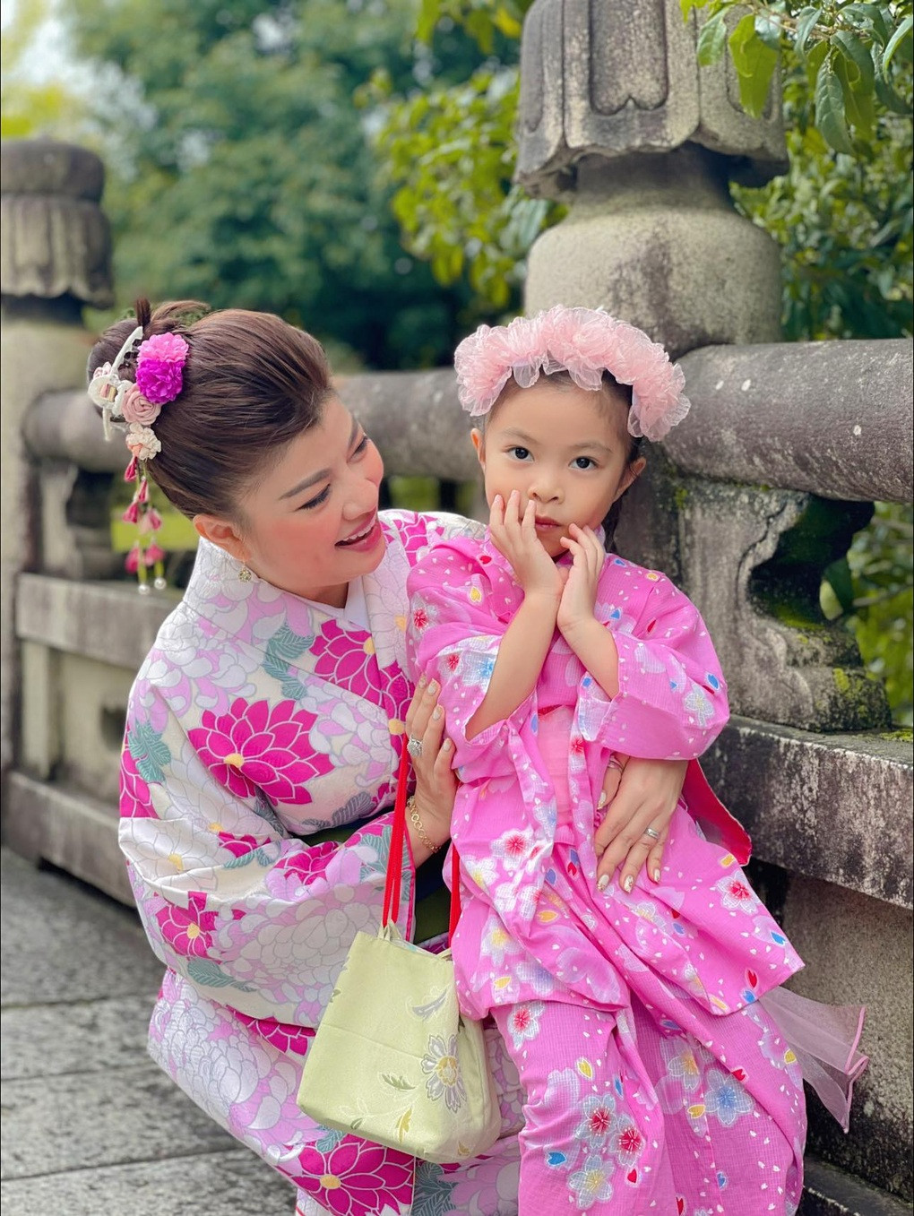 Trong một lần chia sẻ với truyền thông, Tăng Bảo Quyên cho biết lý do cô vắng bóng nghệ thuật là vì muốn dành thời gian chăm sóc cho tổ ấm nhỏ và phụ giúp công việc kinh doanh của ông xã. Việc diễn xuất đòi hỏi phải dành nhiều tâm huyết và thời gian nên cô không thể cáng đáng (Ảnh: Facebook nhân vật). 