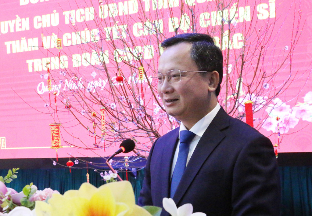 Ông từng đảm nhiệm các chức vụ: Chánh Văn phòng UBND tỉnh, Bí thư Huyện ủy Bình Liêu, Trưởng Ban Tuyên giáo Tỉnh ủy Quảng Ninh. 