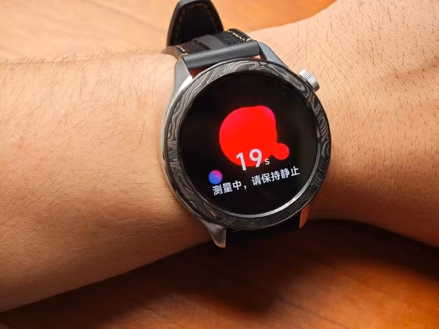 Xiaomi Watch S4 ra mắt tại Trung Quốc với mức giá cạnh tranh chỉ 999 tệ, tương đương 3,5 triệu đồng. Phiên bản LTE eSIM có giá cao hơn một chút ở mức 1.199 tệ, tương đương 4,2 triệu đồng.