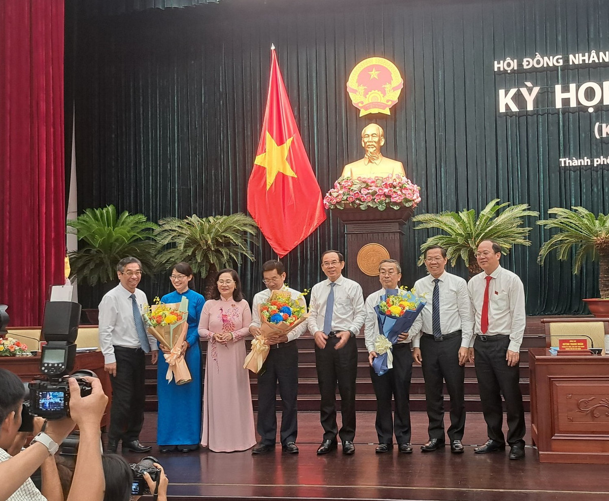 TP HCM bau hai Pho Chu tich va Uy vien UBND Thanh pho-Hinh-6