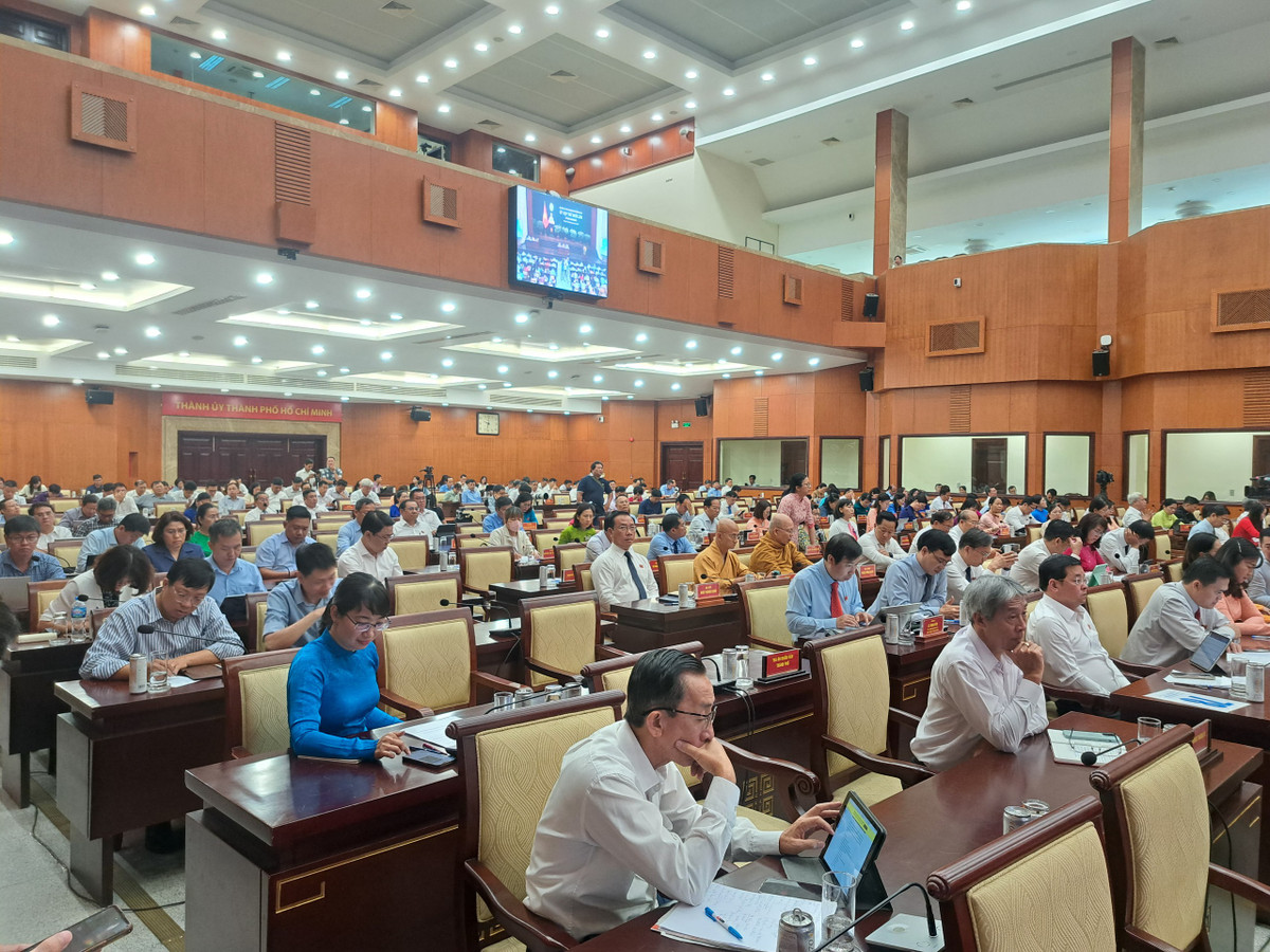 TP HCM bau hai Pho Chu tich va Uy vien UBND Thanh pho-Hinh-2