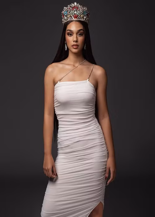 Là một trong những gương mặt tươi tắn nhất cuộc thi, người mẫu 23 tuổi Naelah Alshorbaji đến từ Philippines ngày càng tỏa sáng. Ảnh: FB Naelah Alshorbaji