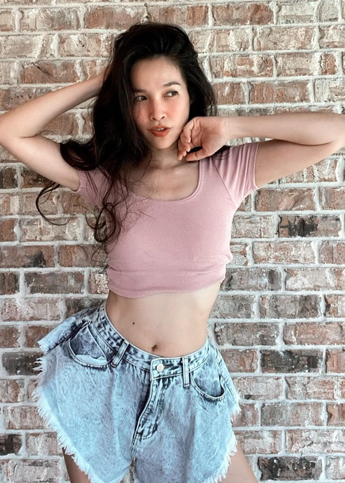 Hiền Thục cho biết, cô là người sống lạc quan.