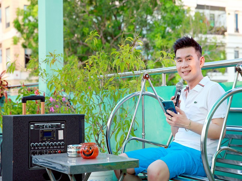 Về mẫu người yêu lý tưởng, ca sĩ Đoan Trường cho biết, Cát Tường có tất cả tiêu chí anh mong đợi. Đó là cá tính như đàn ông nhưng vẫn có sự mềm dẻo.