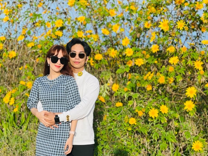 Phan Hiển và Khánh Thi vẫn bên nhau như hình với bóng.