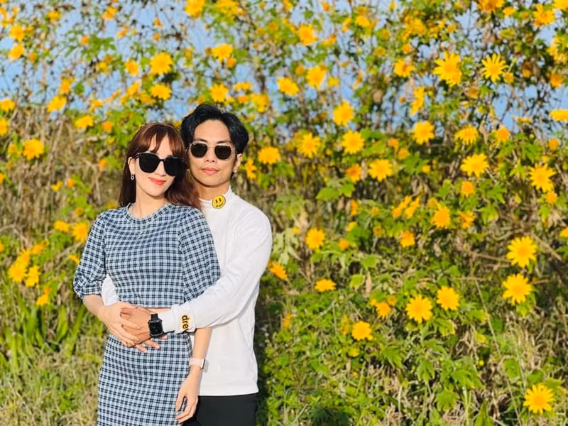 Phan Hiển và Khánh Thi vẫn bên nhau như hình với bóng.