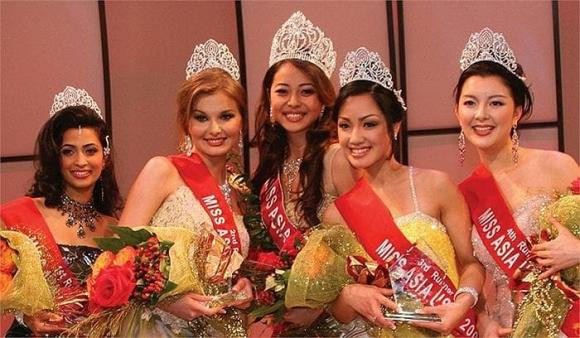 Ngoài ra, cô còn giành 2 giải phụ là Hoa hậu ăn ảnh và Hoa hậu có hình thể đẹp nhất.