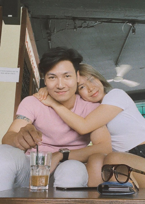 Tình cảm giữa Mạnh Trường và Lan Phương vẫn mặn nồng như ngày mới yêu dù cả hai bên nhau đã 18 năm.