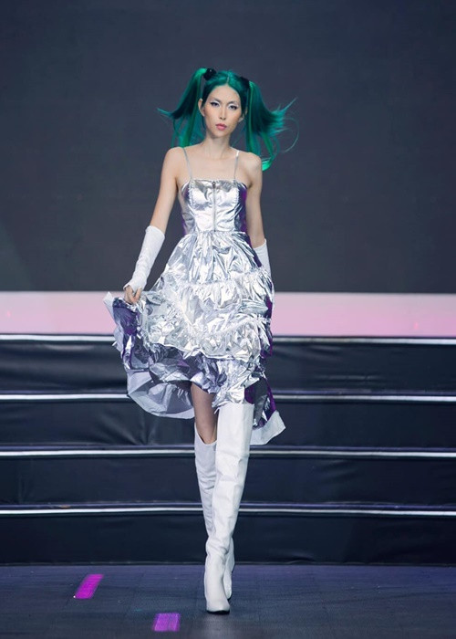 Thùy Dương có 10 năm kinh nghiệm làm người mẫu. Chân dài sinh năm 1990 từng lọt top 9 Vietnam’s Next Top Model 2011, giành danh hiệu á quân Vietnam’s Next Top mùa All Stars 2017. Ảnh: FB Thùy Dương