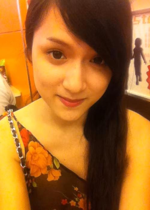 Về chuyện tình trước khi chuyển giới, Hương Giang từng chia sẻ trong cuốn tự truyện ra mắt năm 2014 mang tên "Tôi vẽ chân dung tôi". Ảnh: FB Hương Giang