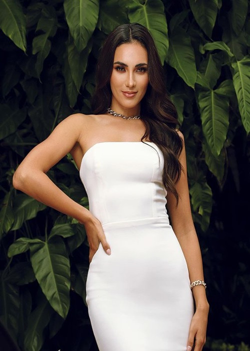 Karolina Vidales - đại diện Mexico năm nay 24 tuổi, cao 1m75, sở hữu nhan sắc ngọt ngào. Cô là nhà diễn thuyết, có thể nói được tiếng Anh, Pháp và Đức. Ảnh: Instagram Karolina Vidales