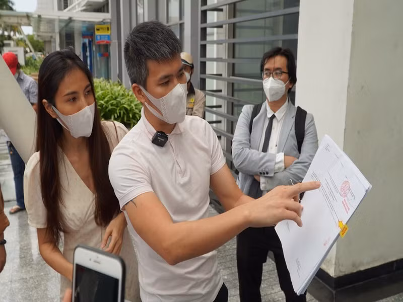 Ở một diễn biến khác, bộ Công an đang yêu cầu các địa phương rà soát hoạt động từ thiện của Thủy Tiên năm 2020 ở các tỉnh miền Trung. Ảnh: Dân Việt