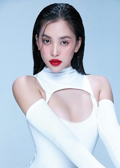 Tiểu Vy xứng danh mỹ nhân vạn người mê. Ảnh: Thời đại