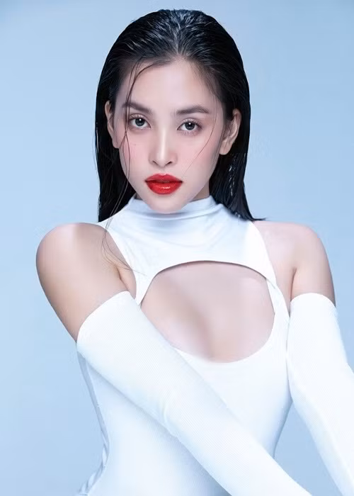 Tiểu Vy xứng danh mỹ nhân vạn người mê. Ảnh: Thời đại