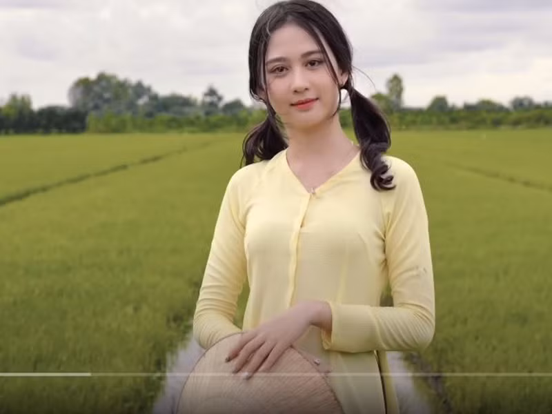 MV “Người mới” của Hoài Lâm ra mắt vào cuối tháng 10 vừa qua. Ảnh chụp màn hình