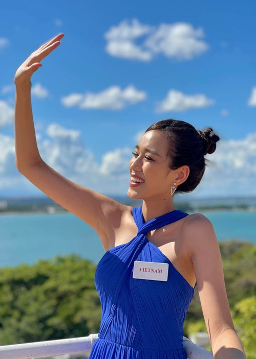 Đại diện Việt Nam khoe vai trần gợi cảm tham gia cuộc thi Miss World 2021 - Hoa hậu Thế giới 2021.