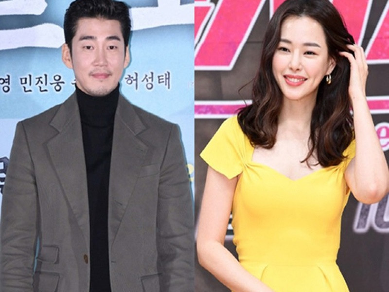 Trước khi quen bạn trai hiện tại, Honey Lee hẹn hò nam diễn viên, ca sĩ Yoon Kye Sang. Cả hai gặp nhau lần đầu tại Liên hoan phim Busan 2012. Ảnh: Sức khỏe và đời sống