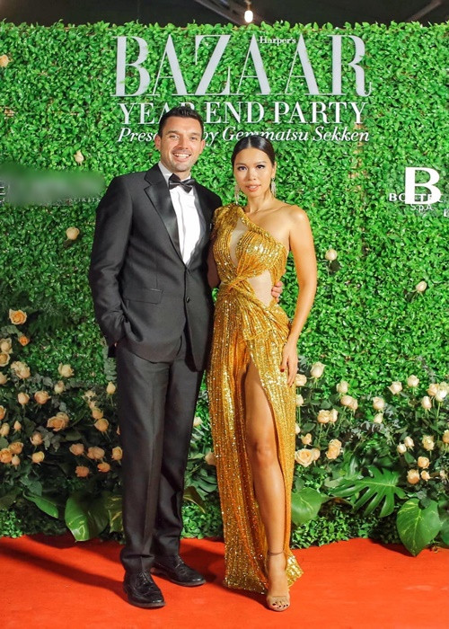 Thầy giáo tiểu học Olly sinh năm 1984, kém Hà Anh 2 tuổi. Ông xã của Hà Anh được nhận xét sở hữu gương mặt điển trai và nụ cười cuốn hút. Ảnh: FB Hà Anh