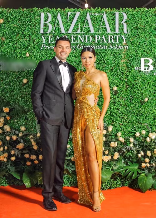 Thầy giáo tiểu học Olly sinh năm 1984, kém Hà Anh 2 tuổi. Ông xã của Hà Anh được nhận xét sở hữu gương mặt điển trai và nụ cười cuốn hút. Ảnh: FB Hà Anh