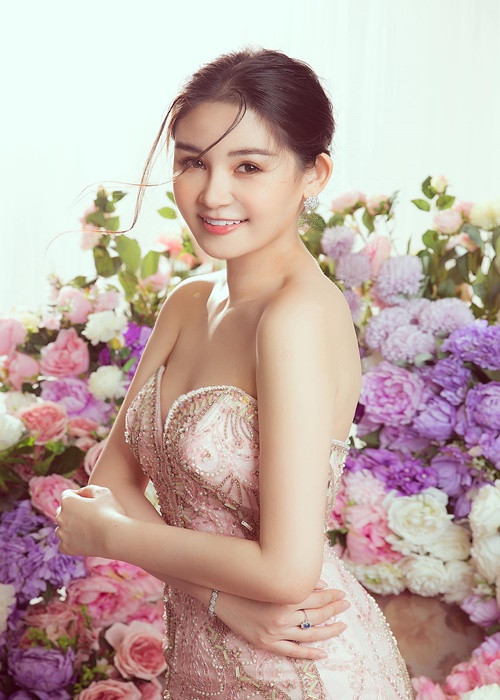 Về chuyện kết hôn, Ngân Anh từng nghĩ sẽ kết hôn muộn nhưng không phải quá muộn. “Hy vọng tôi có thể lập gia đình vào năm 28 tuổi”, cô chia sẻ trong cuộc phỏng vấn với Zing năm 2020. Ảnh: FB Ngân Anh