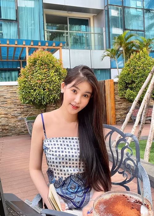 Hoa hậu Đại dương 2017 kín tiếng về đời tư. Ngân Anh cho biết, cô không muốn chuyện riêng tư của mình trở thành chủ đề bàn tán của khán giả. Ảnh: FB Ngân Anh