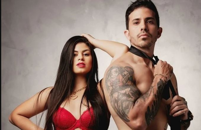 Authur và người vợ cả của mình là Luana.