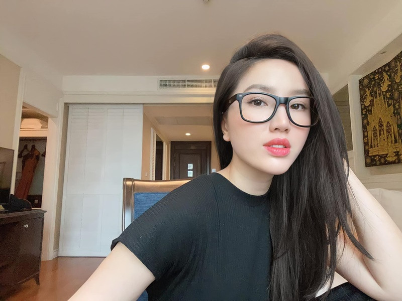 Bảo Thy bí mật mang bầu, sinh con giống nhiều mỹ nhân khác.