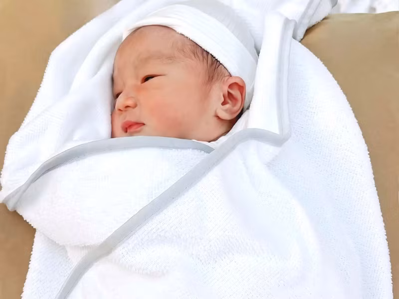 Con trai của Bảo Thy và doanh nhân Phan Lĩnh vô cùng kháu khỉnh.