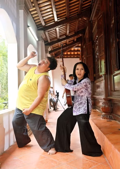 Cũng trong năm 2020, Hoàng Mập khoe được Việt Hương chuyển 1 tỷ hỗ trợ làm phim. Ảnh: Vietnamnet