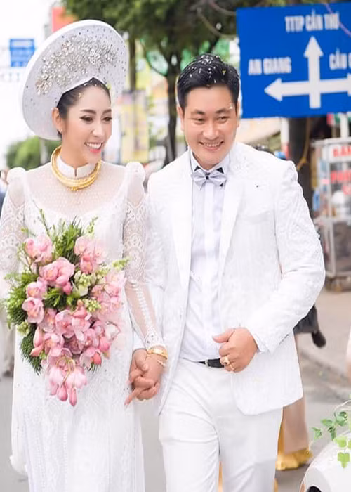 Thu Thảo kết hôn năm 2018 với doanh nhân Phúc Thành. Sau khi lập gia đình, cô dành phần lớn thời gian chăm sóc gia đình. Tháng 4/2021, vợ chồng Thu Thảo bí mật ly hôn.