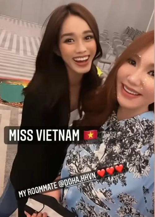 Đại diện Việt Nam khoe clip bên bạn cùng phòng - người đẹp đến từ Mông Cổ. Ảnh: Instagram Đỗ Thị Hà