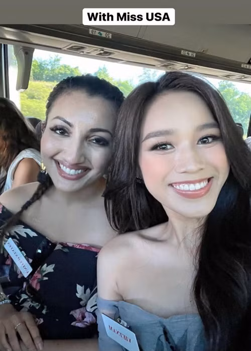 Đỗ Thị Hà còn được đại diện Mỹ yêu mến. Trong một clip, người đẹp Mỹ chia sẻ, Đỗ Thị Hà rất đáng yêu, tốt bụng và hứa nếu Đỗ Thị Hà đến Mỹ, cô sẽ ra tận sân bay để đón. Ảnh: Tiền Phong