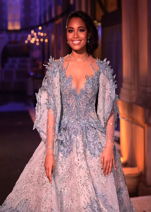 Đại diện Pháp cho hay, cô đang rất mệt. Người đẹp sẽ xét nghiệm lại sau 10 ngày cách ly. Cô cảm ơn ban tổ chức cuộc thi đã giúp đỡ cô rất nhiều. Clemence còn khuyên mọi người nên bảo vệ sức khỏe vào mùa dịch. Ảnh: Instagram Clemence Botino