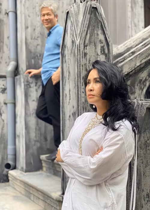 Nữ ca sĩ chia sẻ những khoảnh khắc đời thường bên nửa kia.