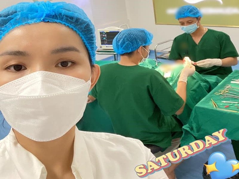 Nàng hoa hậu chia sẻ, được đi làm và làm điều mình thích thật là hạnh phúc.