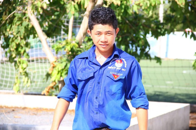 Ban tre tim cach khoi phuc du lich sau gian cach-Hinh-2