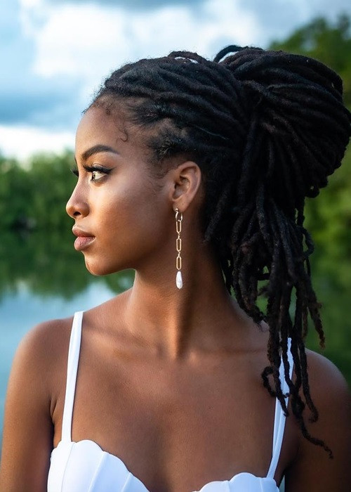 Do Aarti từ chối trở thành đại diện Belize vì vậy Destiny là người thay thế.