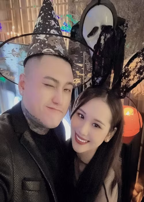 Cặp đôi cùng đón Halloween.