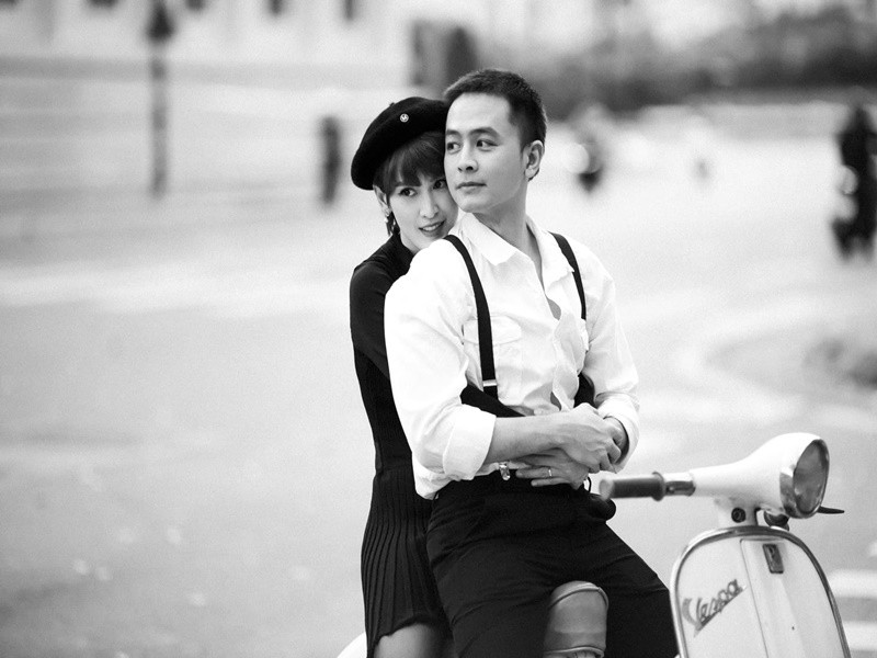 Mới đây, chia sẻ bộ ảnh kỷ niệm 6 năm kết hôn, Văn Anh nhắn nhủ Tú Vi: “6 năm... hay 60 năm nữa thì cũng vậy thôi! Yêu em!”. Ảnh: Tran Hoai An