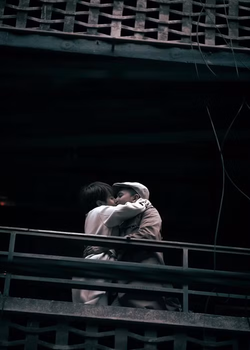 Cả hai không phải "ông chồng - cô vợ hoàn hảo" nhưng mãn nguyện với hạnh phúc đang có. Ảnh: Tran Hoai An