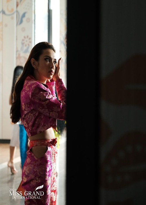 Gần đây, đại diện Việt Nam liên tục nhận tin vui. Cô lọt top 20 phần thi áo tắm và top 5 thí sinh được yêu thích nhất trước thềm cuộc thi. Ảnh: Miss Grand International