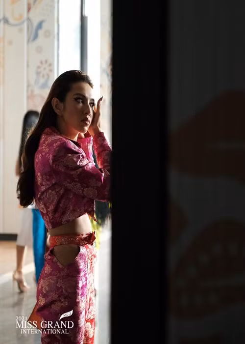 Gần đây, đại diện Việt Nam liên tục nhận tin vui. Cô lọt top 20 phần thi áo tắm và top 5 thí sinh được yêu thích nhất trước thềm cuộc thi. Ảnh: Miss Grand International