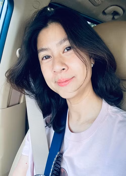 Kim Thư đang nộp đơn trình báo công an về việc bị chủ nợ của chồng cũ đe dọa, tấn công gây ảnh hưởng lớn đến cuộc sống của cô và người thân. Ảnh: FB Kim Thư