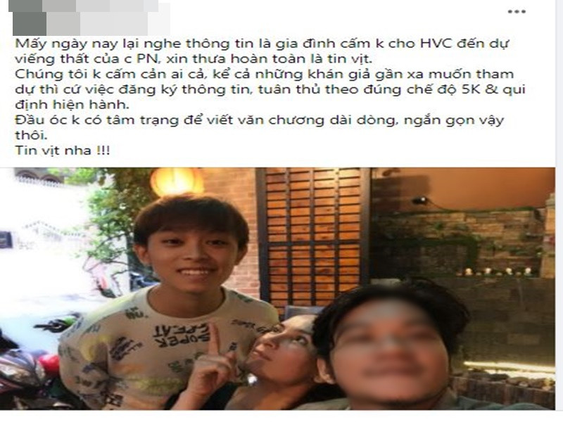 Mới đây, rộ tin đồn Hồ Văn Cường bị cấm dự lễ 49 ngày của cố ca sĩ Phi Nhung. Phía Phi Phung phủ nhận tin đồn này. "Chúng tôi không cấm cản ai cả, kể cả những khán giả gần xa muốn tham gia cứ việc đăng ký thông tin, tuân thủ theo đúng chế độ 5K và quy định hiện hành", quản lý của Phi Nhung cho hay. Ảnh chụp màn hình