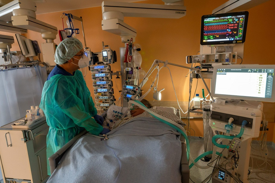 Vi sao Duc co ty le tiem chung cao nhung Covid-19 van bung phat?-Hinh-2