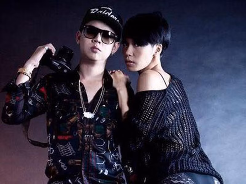 Cách đây nhiều năm, Minh Tú hẹn hò rapper Andree. Lúc đó, cô mới bước chân vào làng người mẫu còn Andree vừa về Việt Nam hoạt động nghệ thuật. Tuy nhiên, cuộc tình này tan vỡ sau một thời gian. Ảnh: Pose